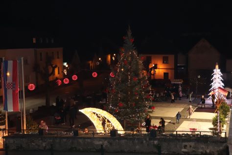 Grad Varadinske Toplice Advent 2025 12.JPG