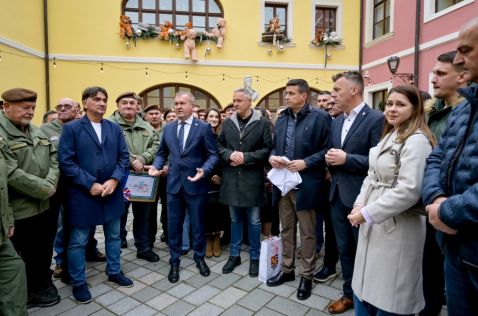 batch_Thompson 26.jpg