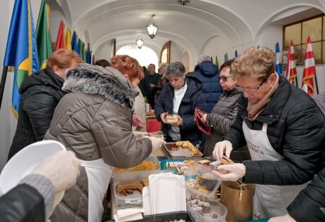 advent_u_atriju_kolaci_sarma_zaklada_vita_2025 2 20251221.jpg