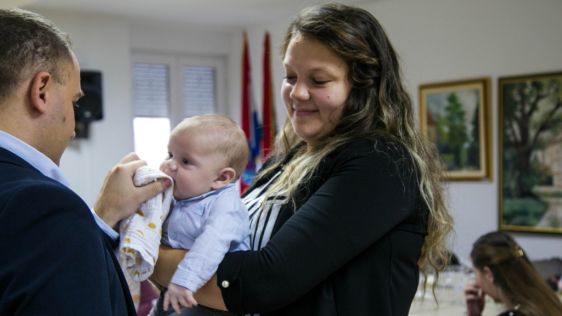 batch_221225-novorodjeni-marusevec-016 Large.jpg