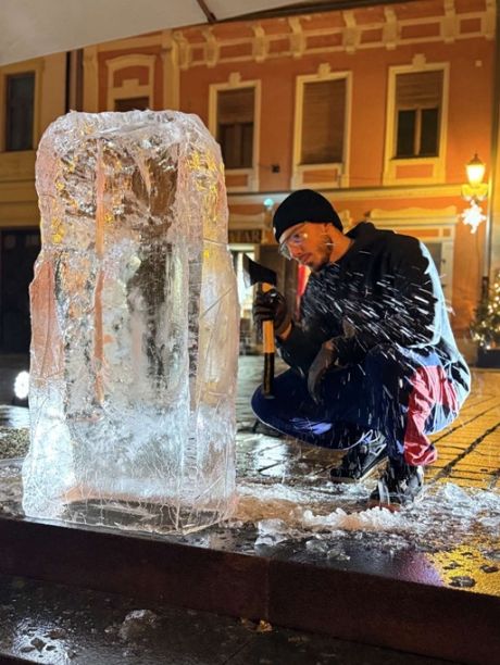 ledene-skulpture-25-7-_694ba2bef2f7f 20251224.jpg