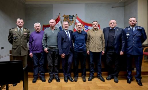 batch_Piloti_HRZ 38.jpg