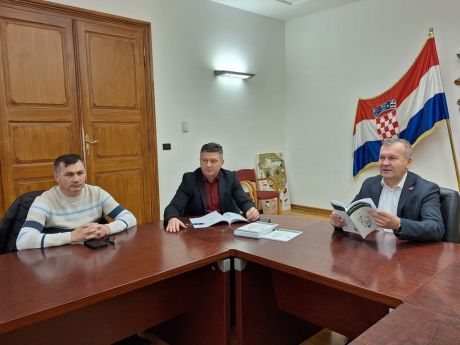 batch_Sastanak_vinari 8.jpg