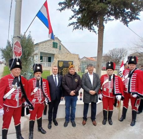 batch_pume-spomenik 13.jpg