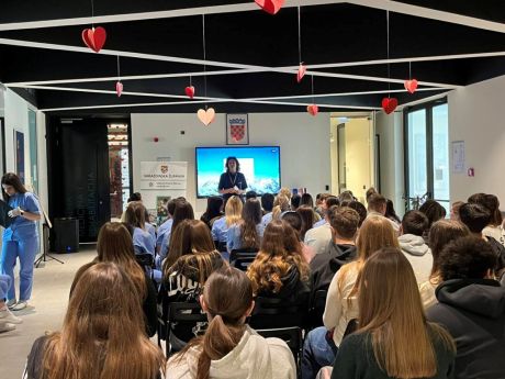 batch_Medicinska kola 5.jpg