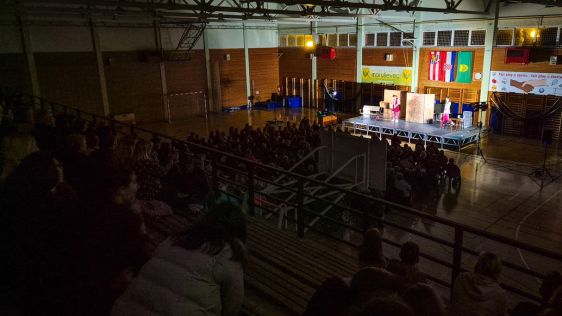 130326-predstava_iva-gloria-marusevec-5-1920x1080 20260317.jpg