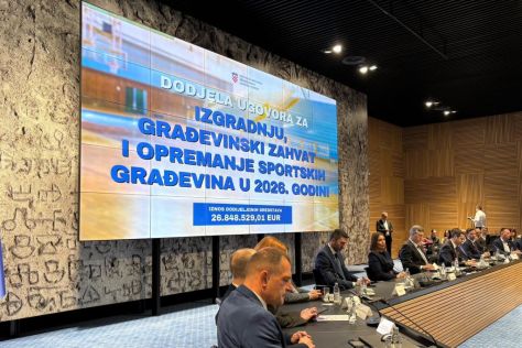 Potpisivanje ugovora 9.jpg