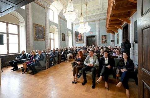 batch_umirovljenici_zlatna_dob_svjetska_zdravstvena_travanj_2026 3.jpg