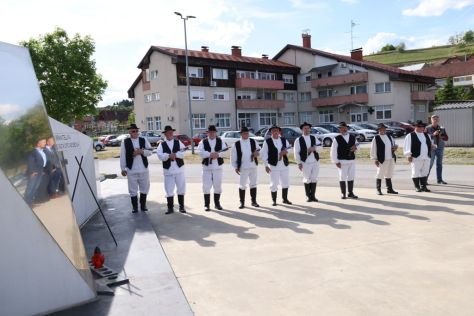 bednja-palenje svijeca 11.jpeg