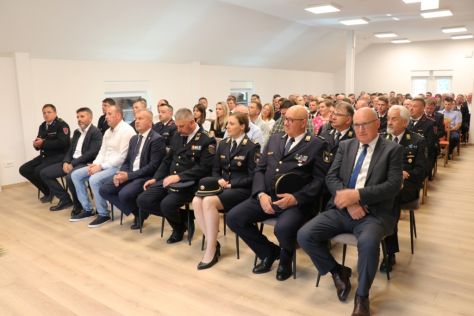 batch_75_godina_dvd_visnjica_09.jpg