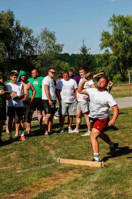 batch_738438987_1469297255214751_5893118179674717450_n.jpg