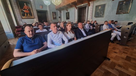 batch_sastanak_zupan_grado_nacelnici_srpanj_2026 1.jpg