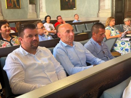 batch_sastanak_zupan_grado_nacelnici_srpanj_2026 4.jpg