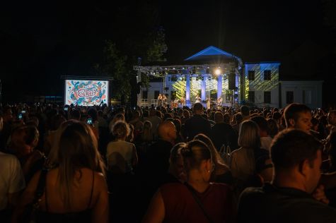 dorisdragovicidubiozakolektivspancirfest 10 of 29 20260830.jpg