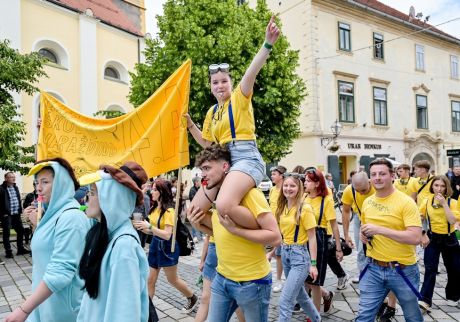 maturantika_mimohod_varazdinska_zupanija_2025 7 20250521.jpg